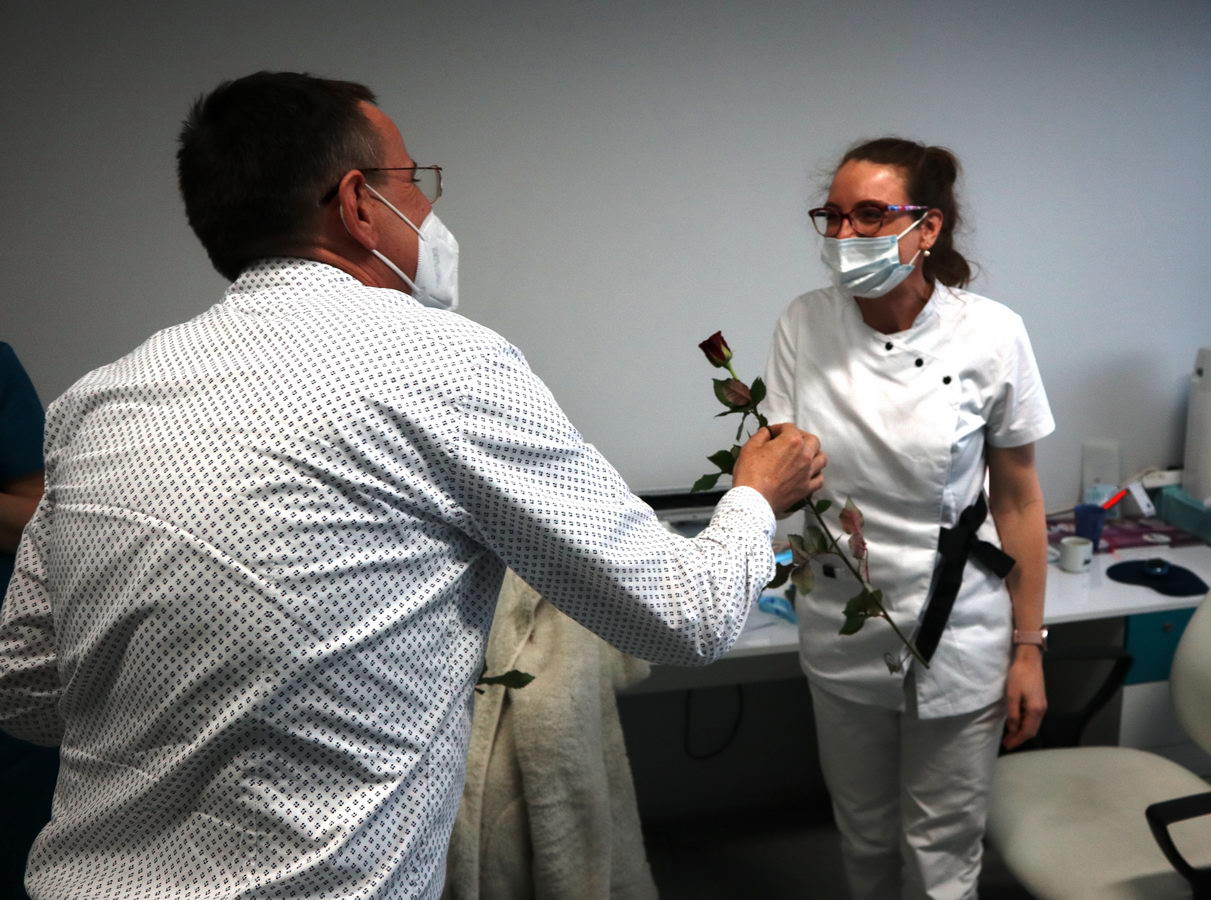 Riaditeľ FNsP Žilina poďakoval osobne ženám žilinskej nemocnice Riaditeľ FNsP Žilina poďakoval osobne ženám žilinskej nemocnice
